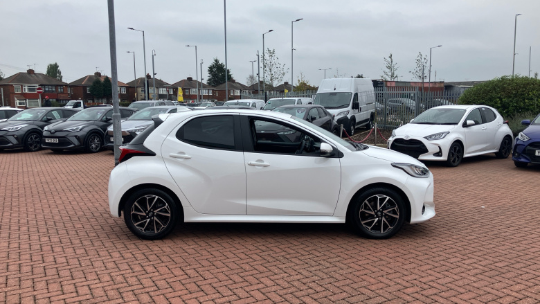 Toyota Yaris 1.5 Hybrid Design 5dr CVT Hybrid Hatchback